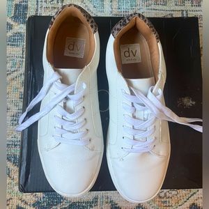 DV by Dolce Vita Anibel Court Sneakers- size 7.5